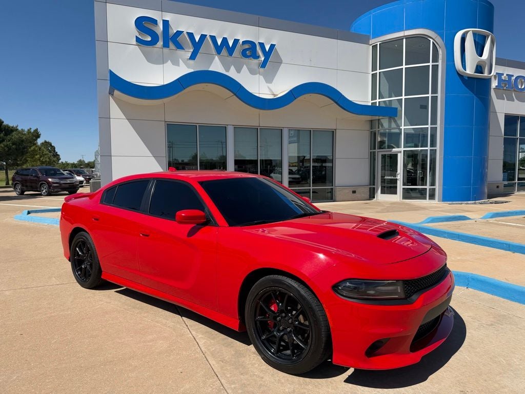 2021 Dodge Charger R/T in Torred Clearcoat — front three-quarter view